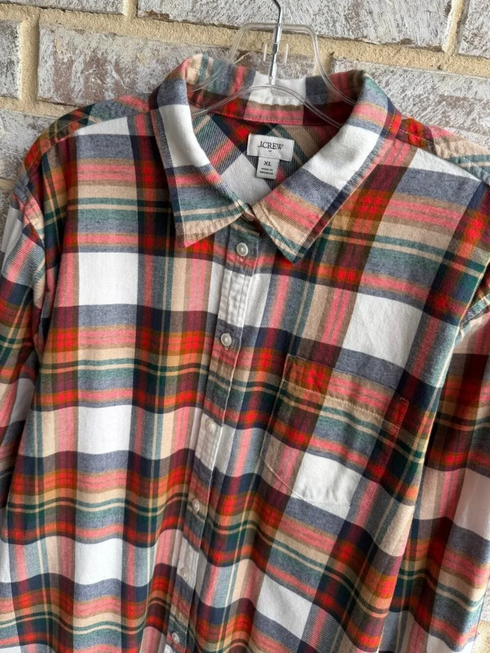 J. Crew 100% Cotton Long Sleeve Button Front Collared Plaid Shirt Size XL.